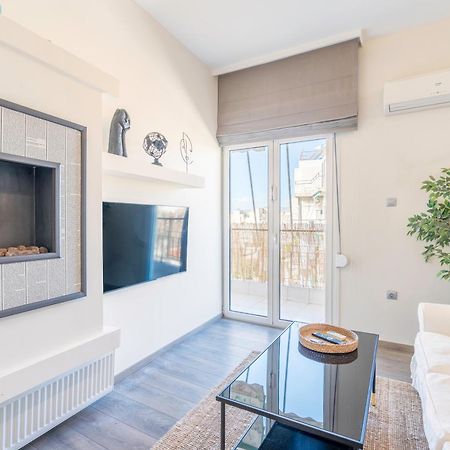 City Oasis: Newly Renovated 2Br Apt In City Center Aten Exteriör bild