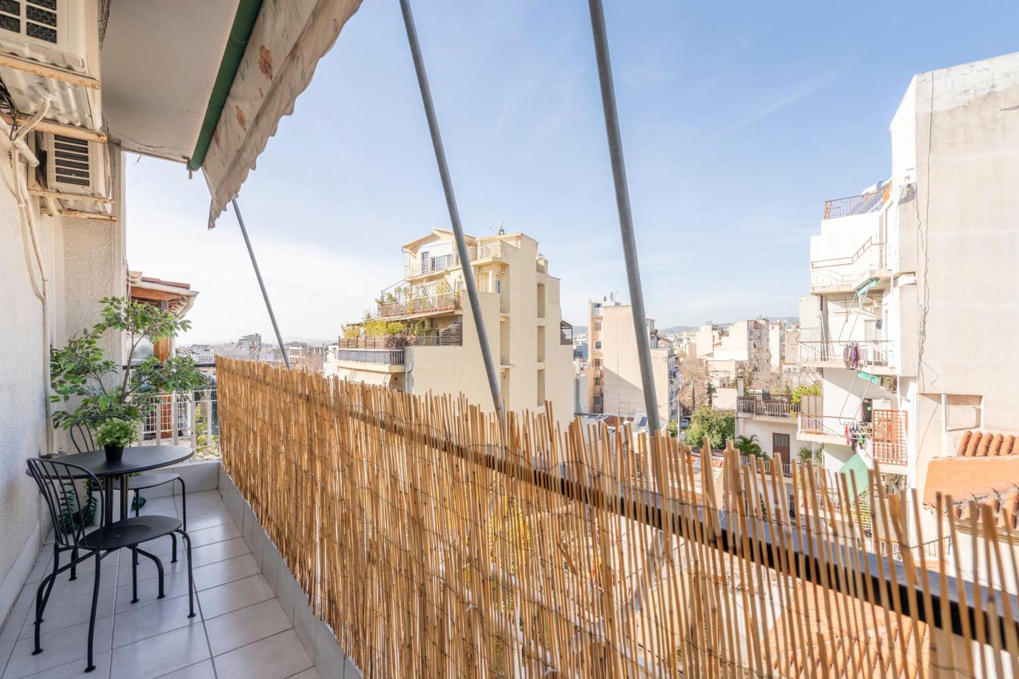 City Oasis: Newly Renovated 2Br Apt In City Center Aten Exteriör bild