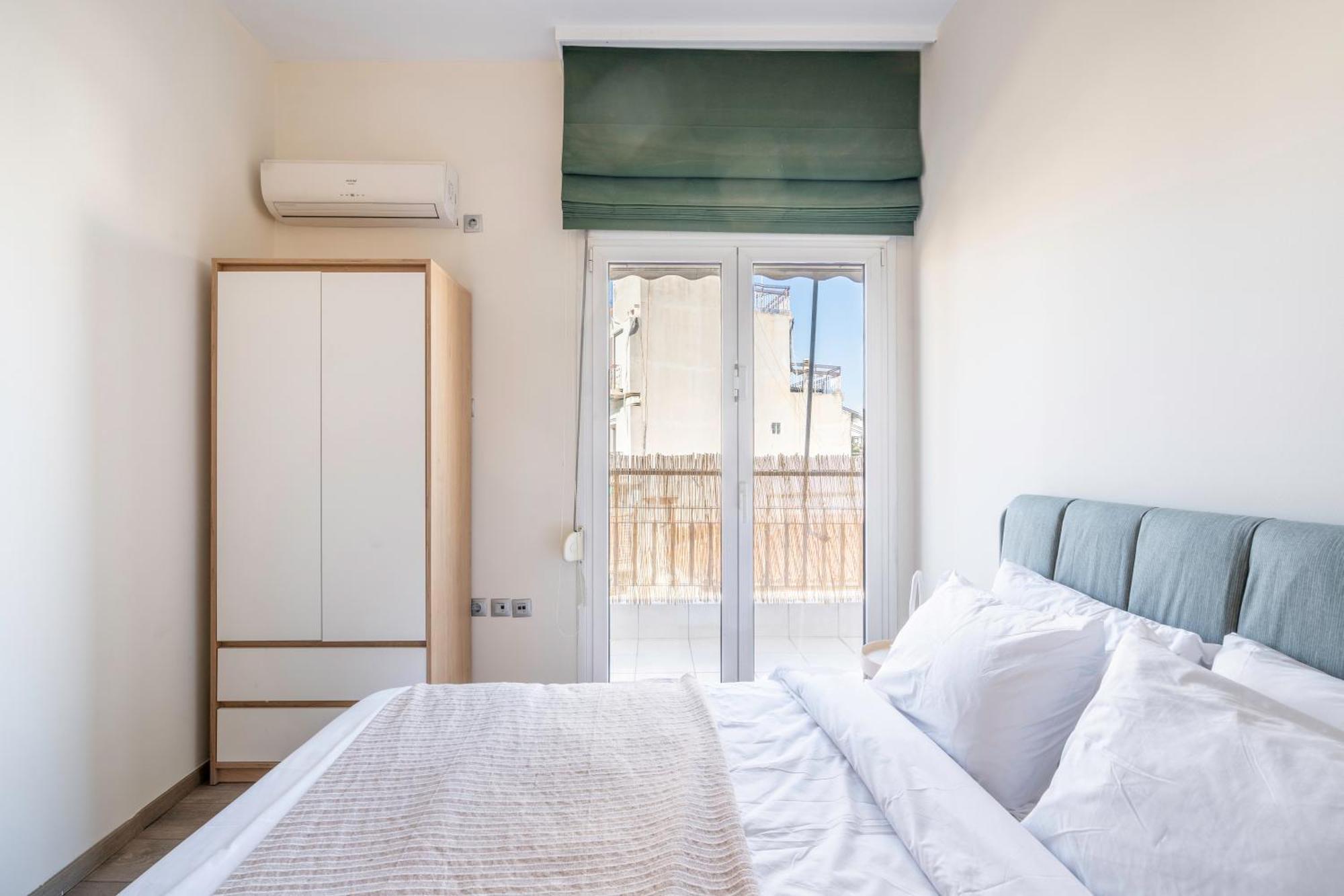City Oasis: Newly Renovated 2Br Apt In City Center Aten Exteriör bild