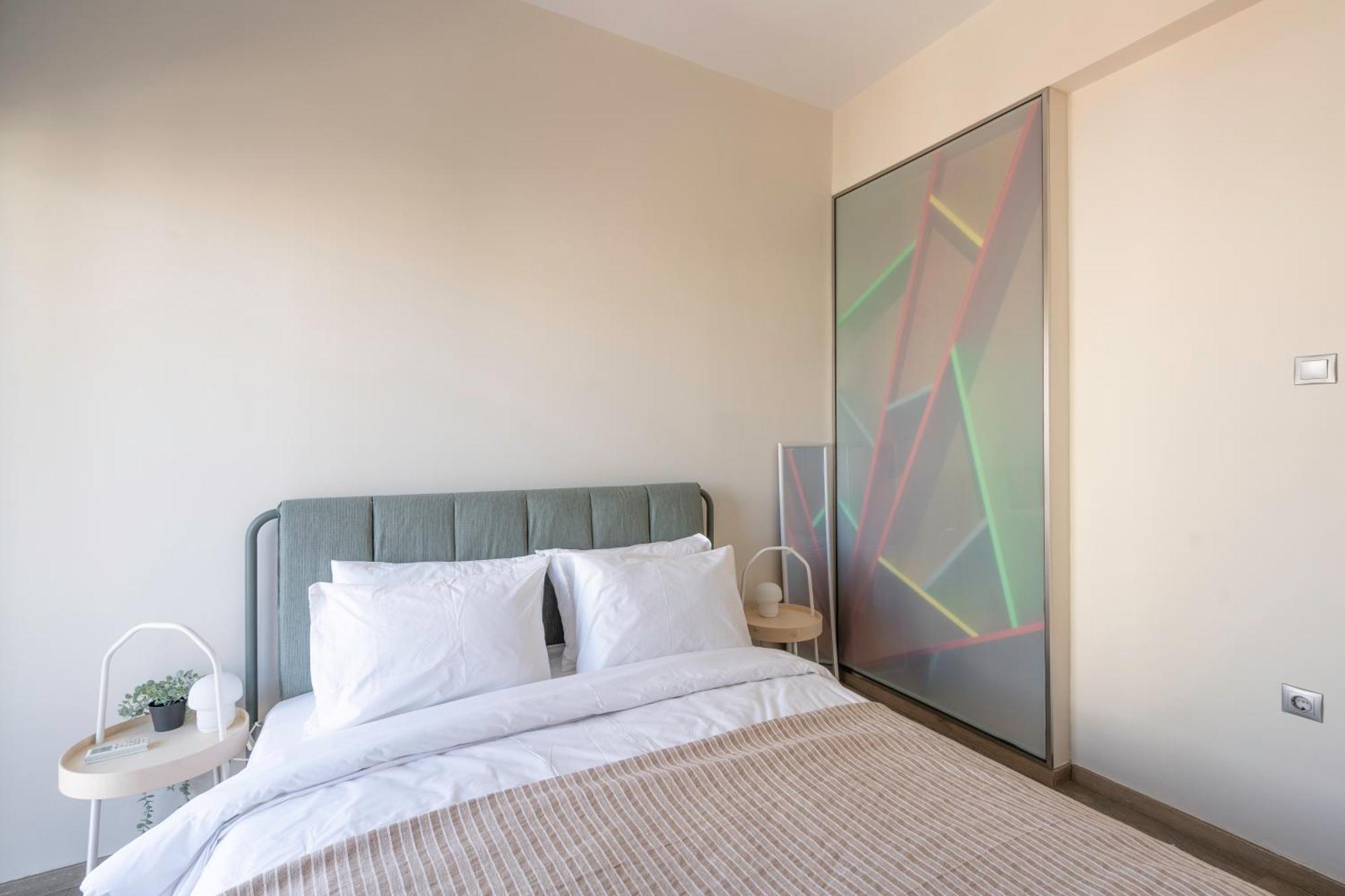City Oasis: Newly Renovated 2Br Apt In City Center Aten Exteriör bild