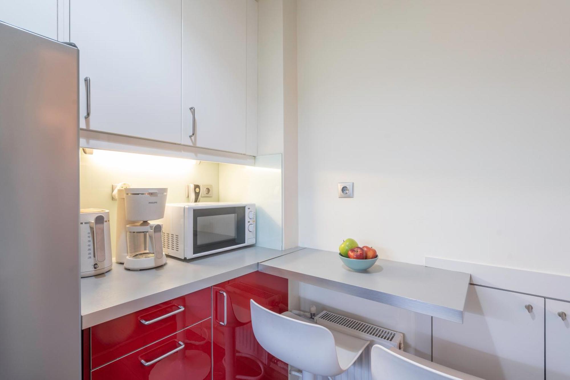 City Oasis: Newly Renovated 2Br Apt In City Center Aten Exteriör bild